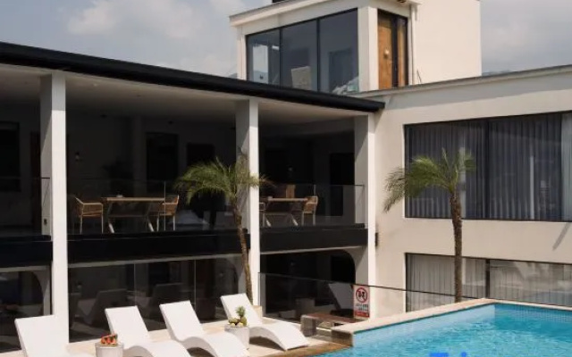 Xia Meng · Lumen Linxi Healing Private Hot Spring Homestay (Anji Dragon King Mountain Drift Branch) – Pool – Huzhou