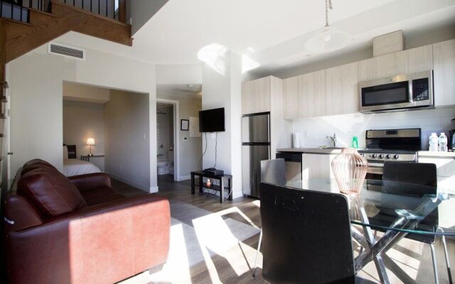 Living Suites Toronto - Queens Park