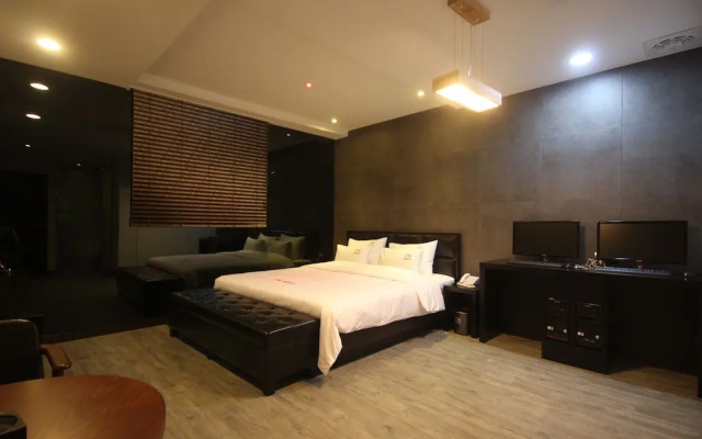 IM Hotel