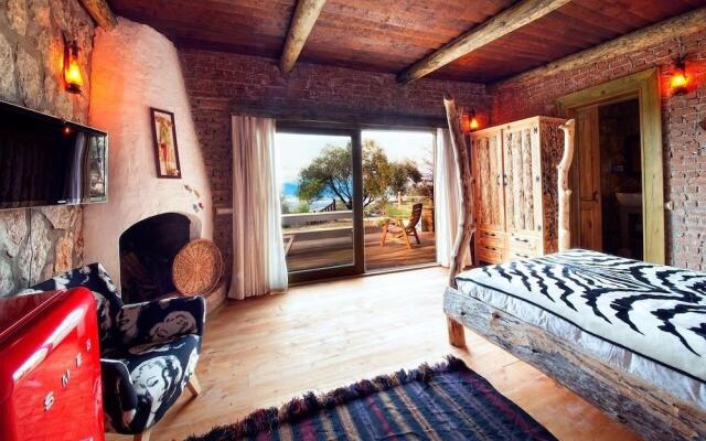 Prima Donna - Adults Only