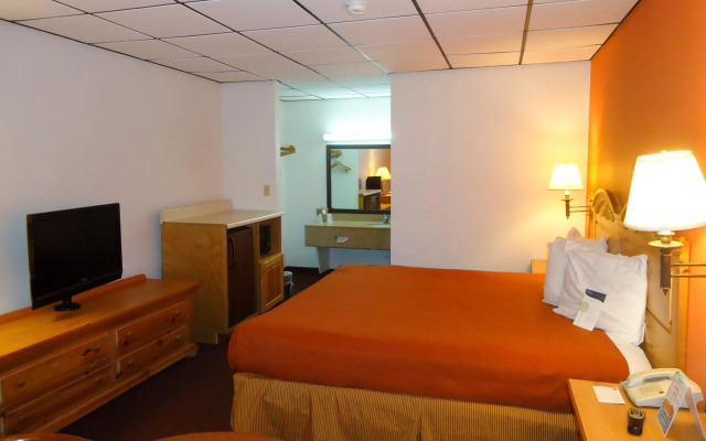 Motel 6 Clarksville, TN
