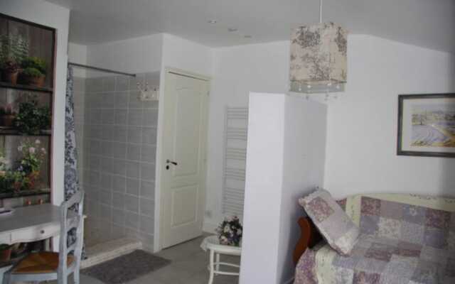 B&B Au Mas De La Tournillone