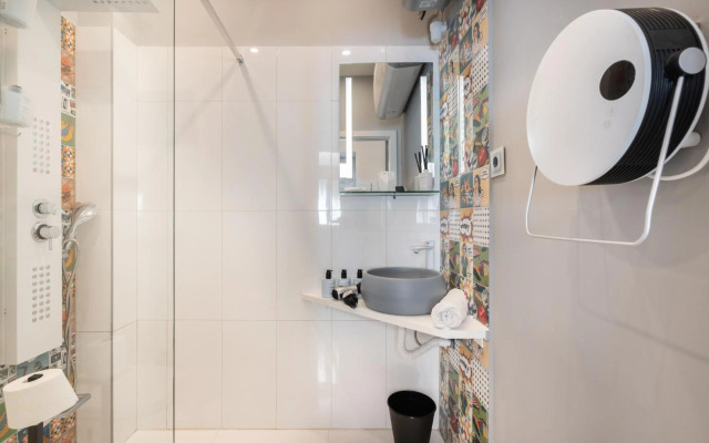 S15- Boutique Apartments, Best Location, by BQA