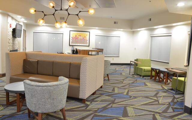 Holiday Inn Express Waterloo Cedar Falls by IHG