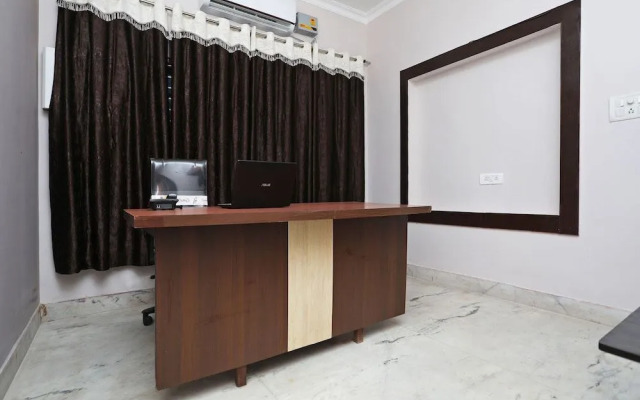 Regal Stays By OYO Rooms