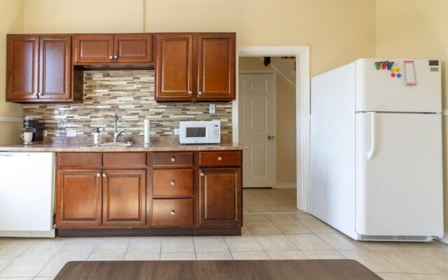 Cozy 3-bdrm in Uptown Saint John w Parking Coffee