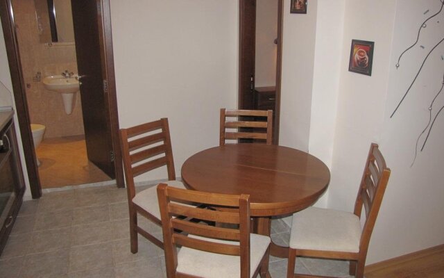 Edelweiss Inn Aparthotel