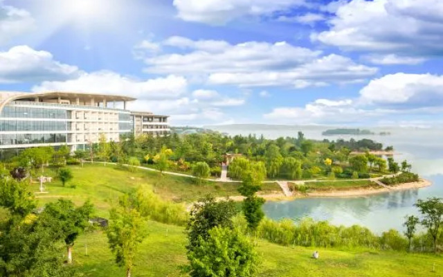 Wei Select Xueye Hotel
