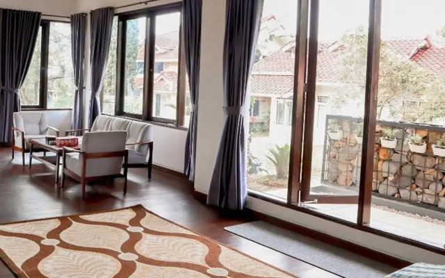 Sierra By Semusim Villa