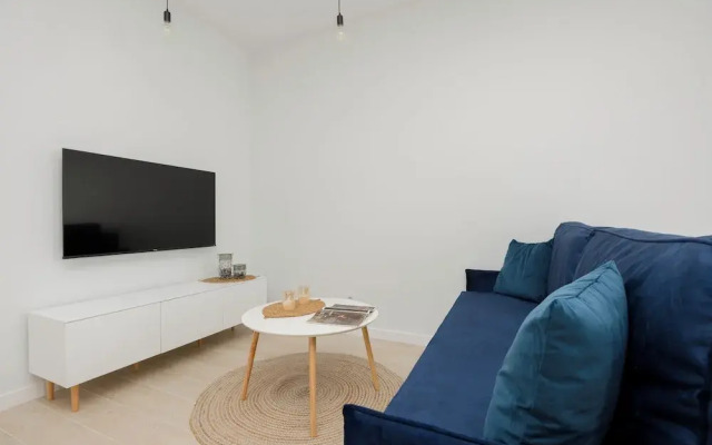Herbu Oksza Apartment Warsaw by Renters