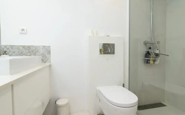 Lovely Apartment With Shared Pool