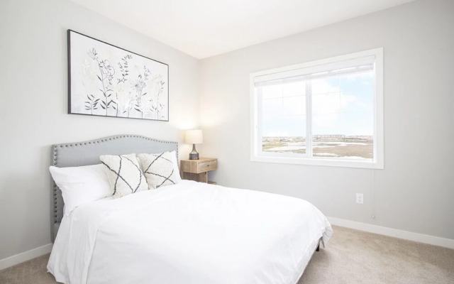 4bed 2bath Townhouse With Laundry Parking Wi-fi