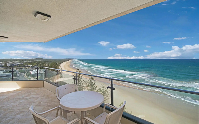Clubb Coolum Beach Resort