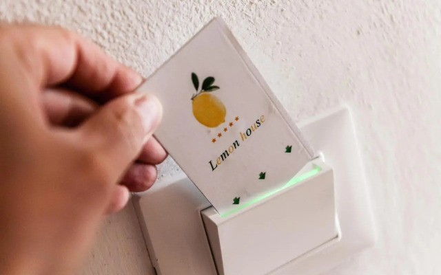 Lemon House YELLOW