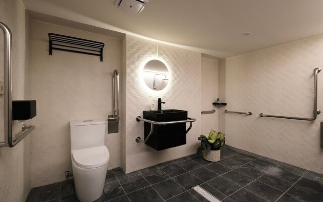 We2 Hotel