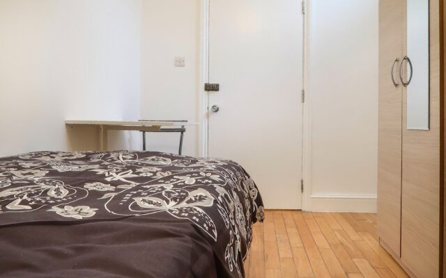 Sidney Street B - Deluxe Single Room 4