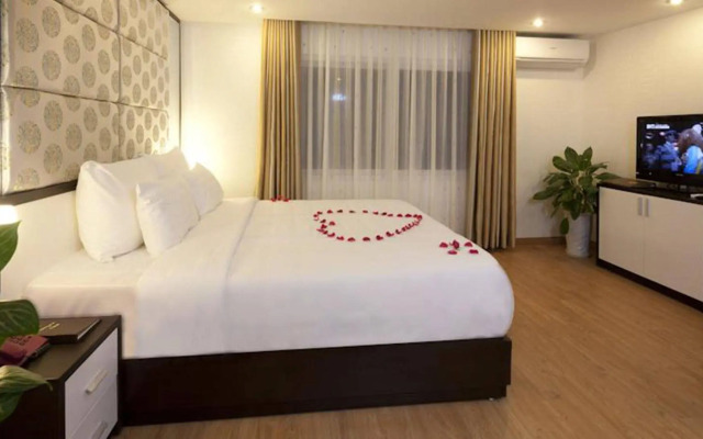Rising Dragon Villa Hotel