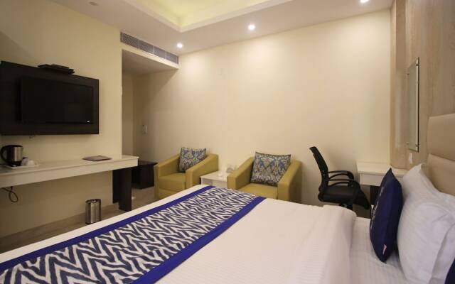 OYO 8132 Hotel Kukreja