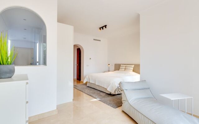 All About Casa Munich Elviria