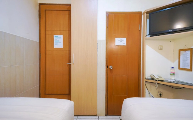 Urbanview Hotel 58 Bintaro by RedDoorz
