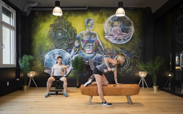 Design Hostel P182