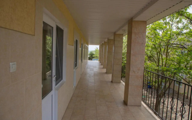 Guest House Primorskaya 25