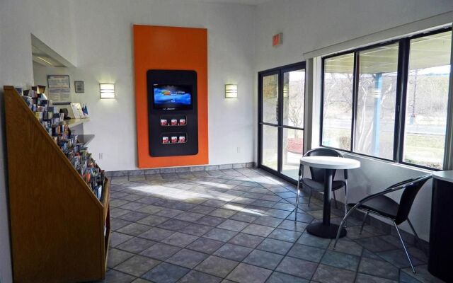 Motel 6 Benton Harbor