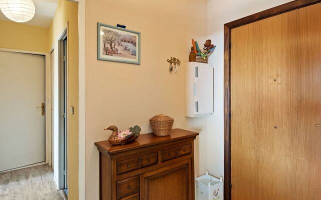 Aesthetic Apartment in Nice With Swimming Pool