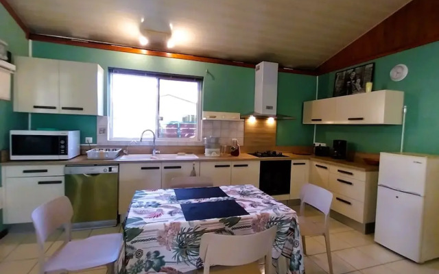 Tahiti - Vaitupa House