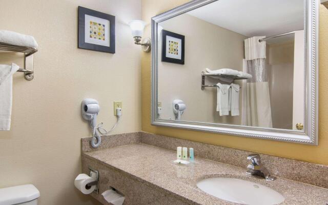 Quality Inn & Suites Union City - Atlanta South