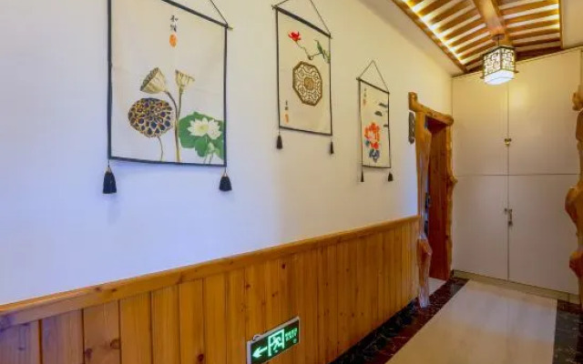 Xixiang Bieyuan Inn (Furong Town Scenic Area)