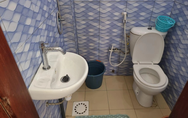 Chambres Privees Climatisees-Douches Personnelles-Neflix-Salon