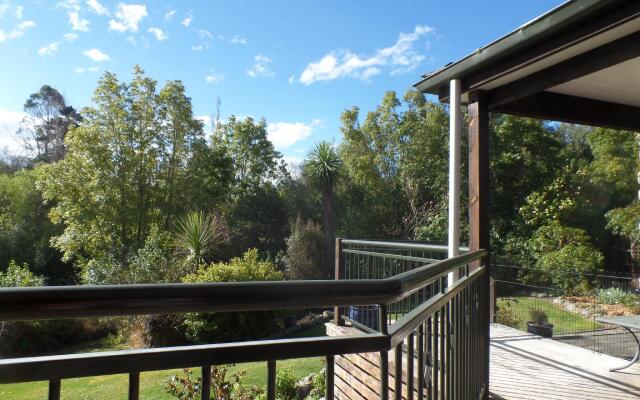 Riverstone House