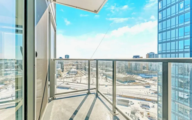 High Rise 1BR Building With Gorgeous Views