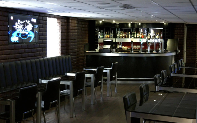 The Cambridge Hotel