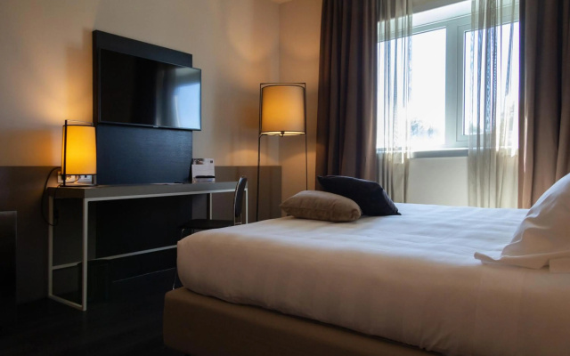 G Hotel
