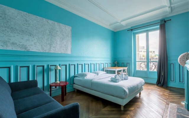 Balcony Views to the Eiffel Tower