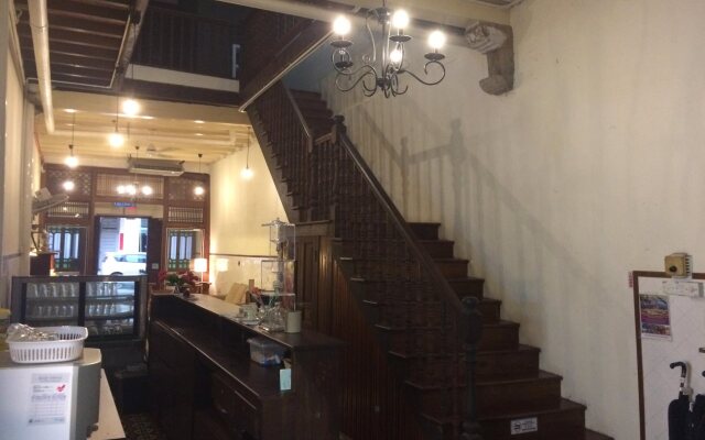Pavilion Coffee Guesthouse