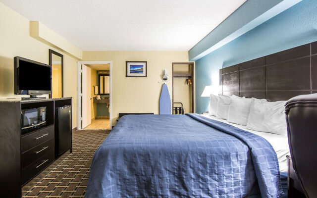 Quality Inn & Suites West Waterpark