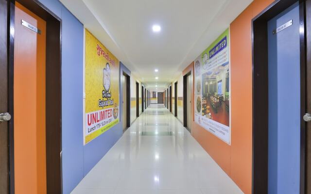 OYO 14942 Hotel Maple Leaf