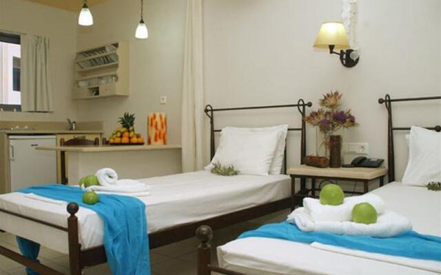 Golden Bay Hotel & Bungalows