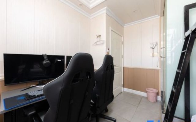 JC Electronic Competition Apartment (Wuhan Guanggu)