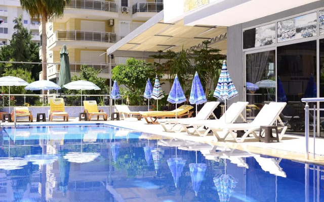 Eras Hotel