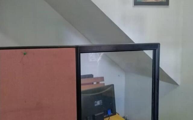 SPOT ON 90179 Moza Inn