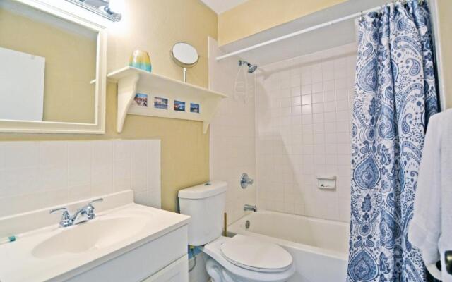 Paradise Beach - East 2414