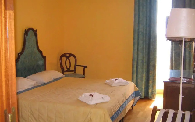 Hotel Castille