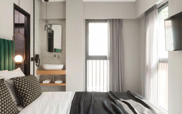 11 Enteka Acropolis Suites