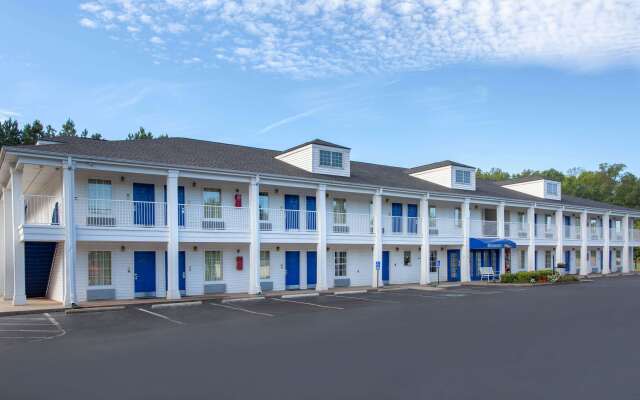 Baymont by Wyndham Greenwood