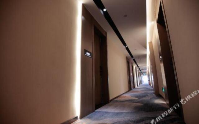 Ruisite Hotel (Shijiazhuang Zhaiying South Street Sky Garden)