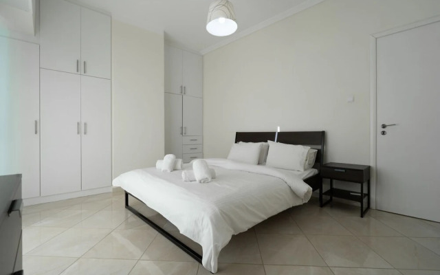 Fotomara sunny and colourful apartment with view